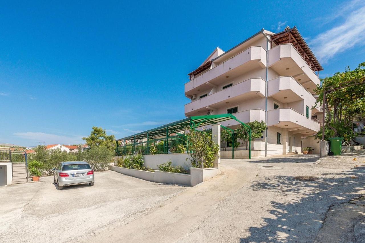 Apartments Ivana-Mira Okrug Gornji Exterior foto